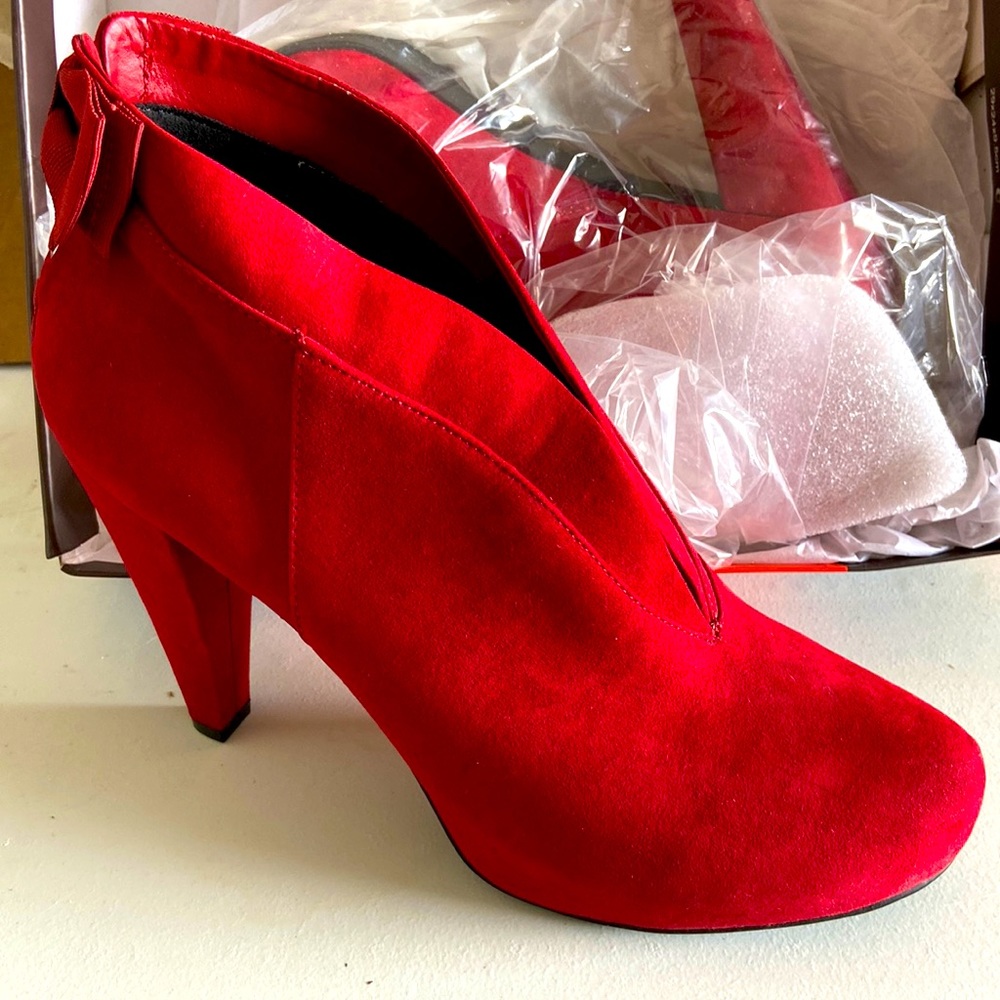 G BY GUESS Red Multi Fabric Bootie